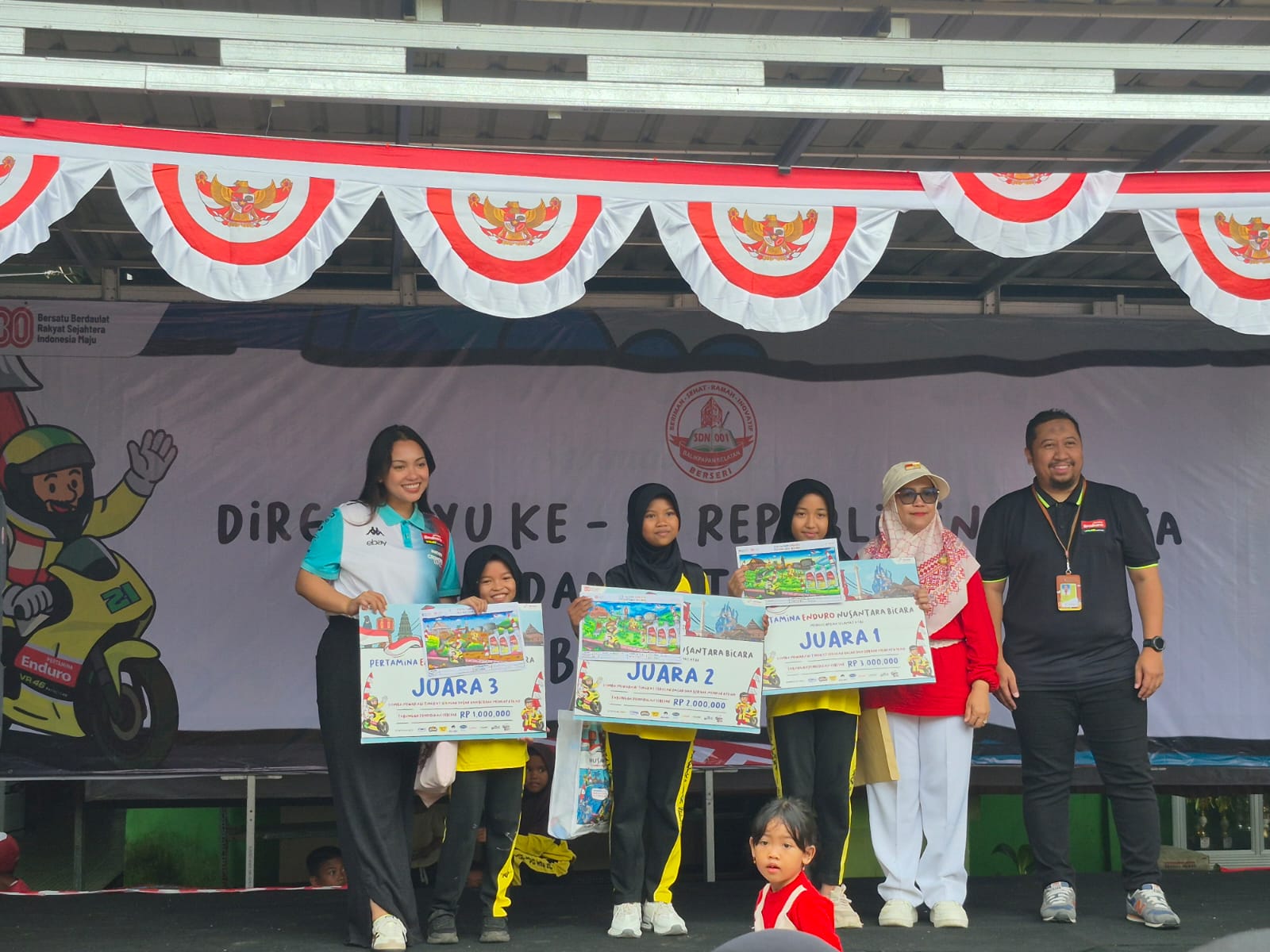 Lomba Mewarnai "Pertamina Enduro Nusantara Bicara" Hadir di SDN 001 Balikpapan Selatan, Pemenang Utama Diajak Nonton MotoGP Mandalika 