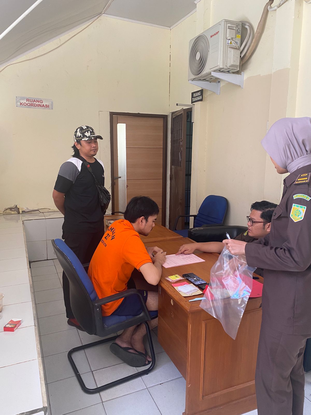 Polres Kutim, kasus narkoba Kutim, Kejaksaan Negeri Kutim, Satresnarkoba Kutim, pelimpahan tersangka narkoba