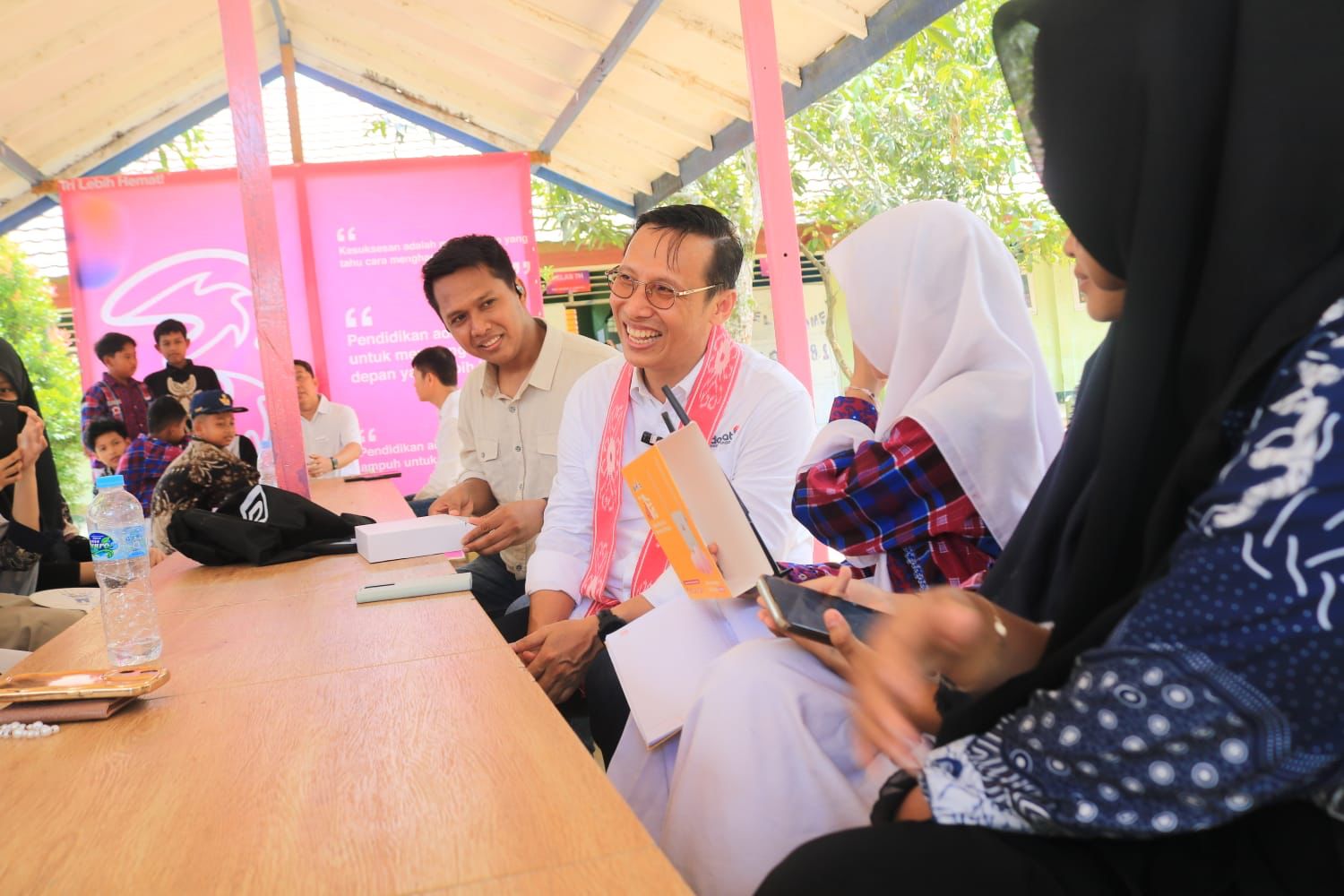 Indosat Jadikan SMPN 13 Lempake Percontohan Implementasi Sekolah Digital