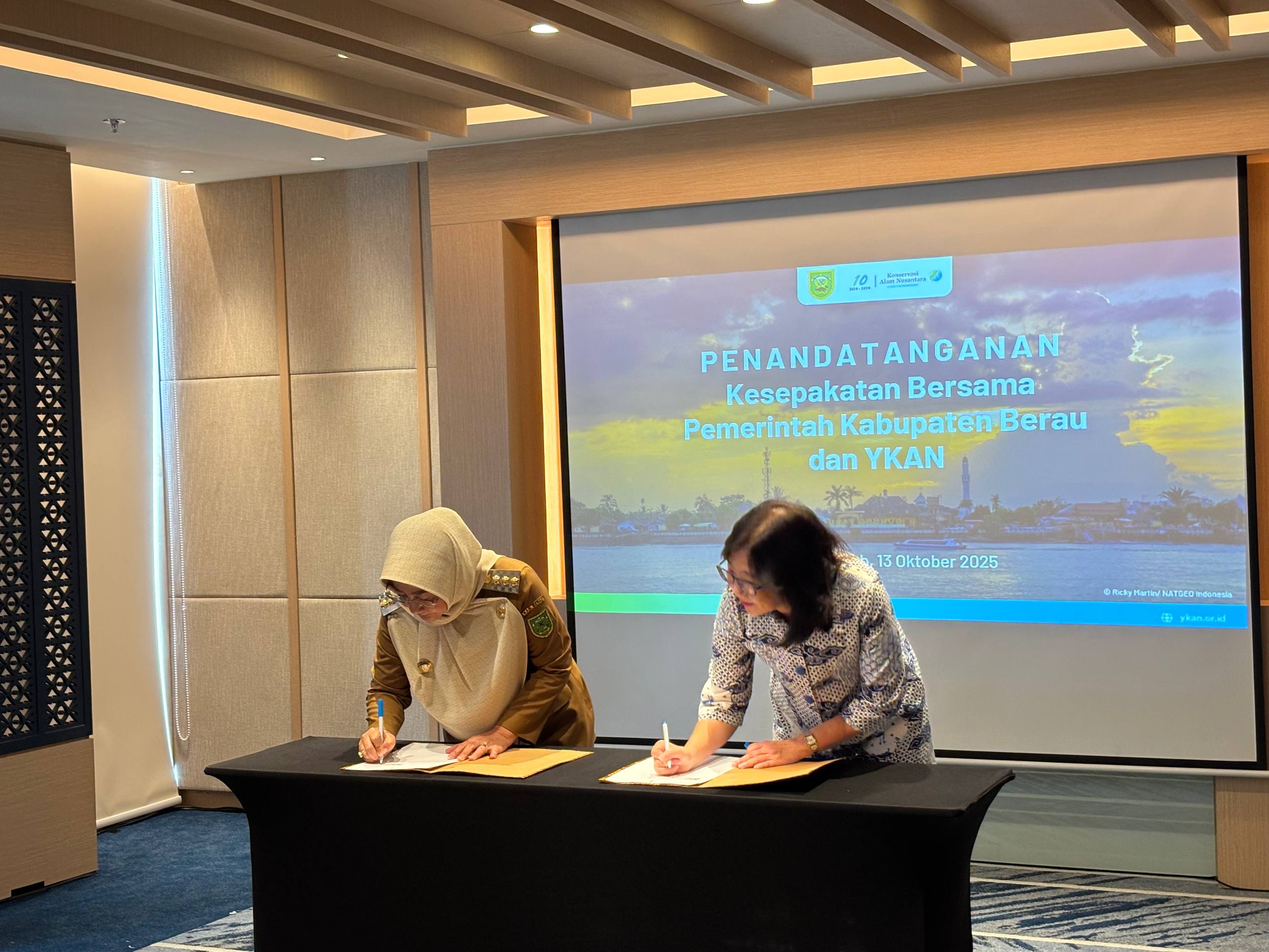 Pemkab Berau dan YKAN Teken Kerja Sama Pengelolaan Sumber Daya Alam Berkelanjutan