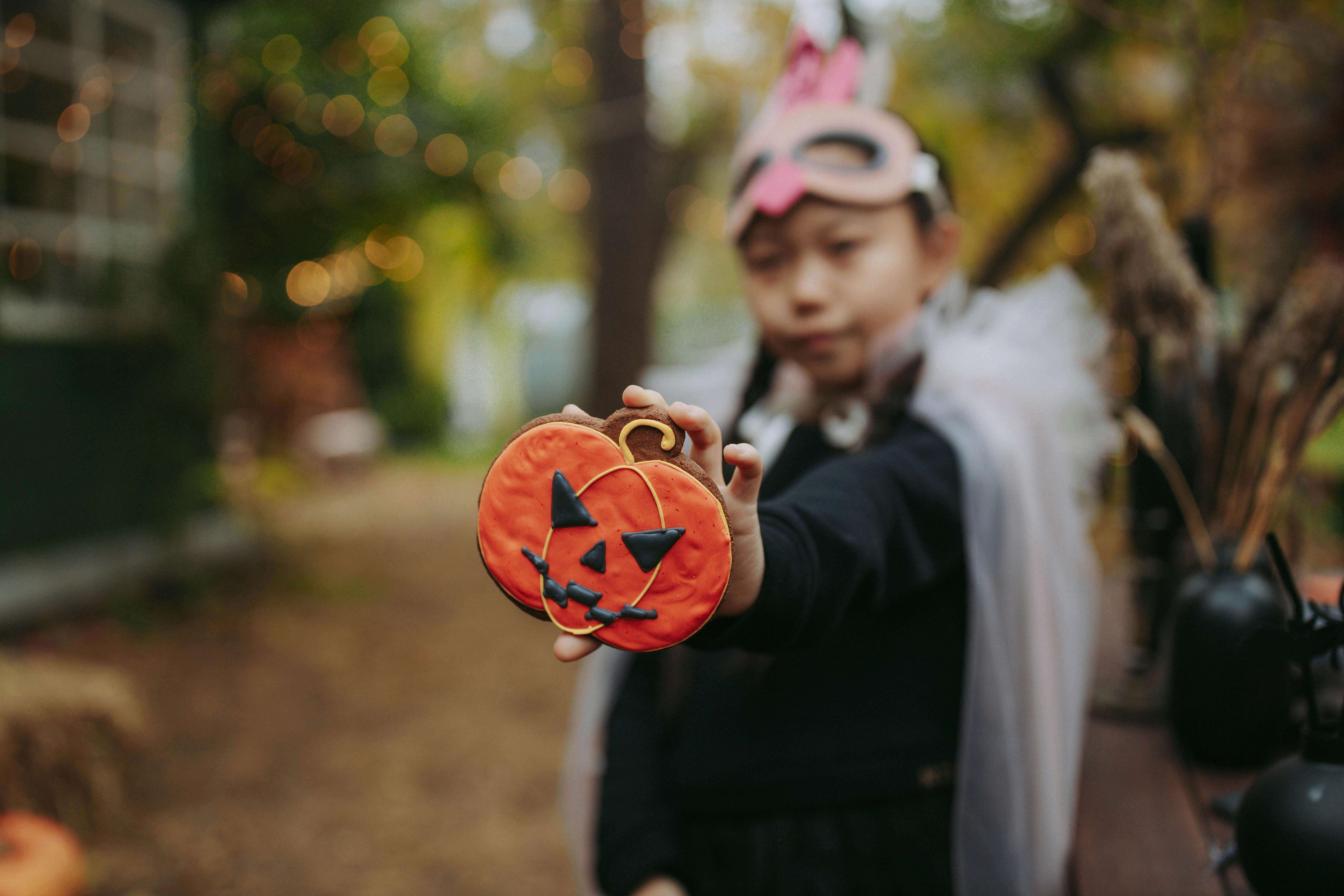 Sejarah Halloween: Tradisi Kuno yang Berubah Jadi Perayaan Global Penuh Mitos dan Kostum Seram