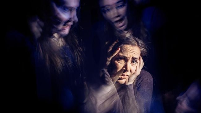 gangguan kecemasan sosial, social phobia, gejala cemas, kesehatan mental, tanda kecemasan