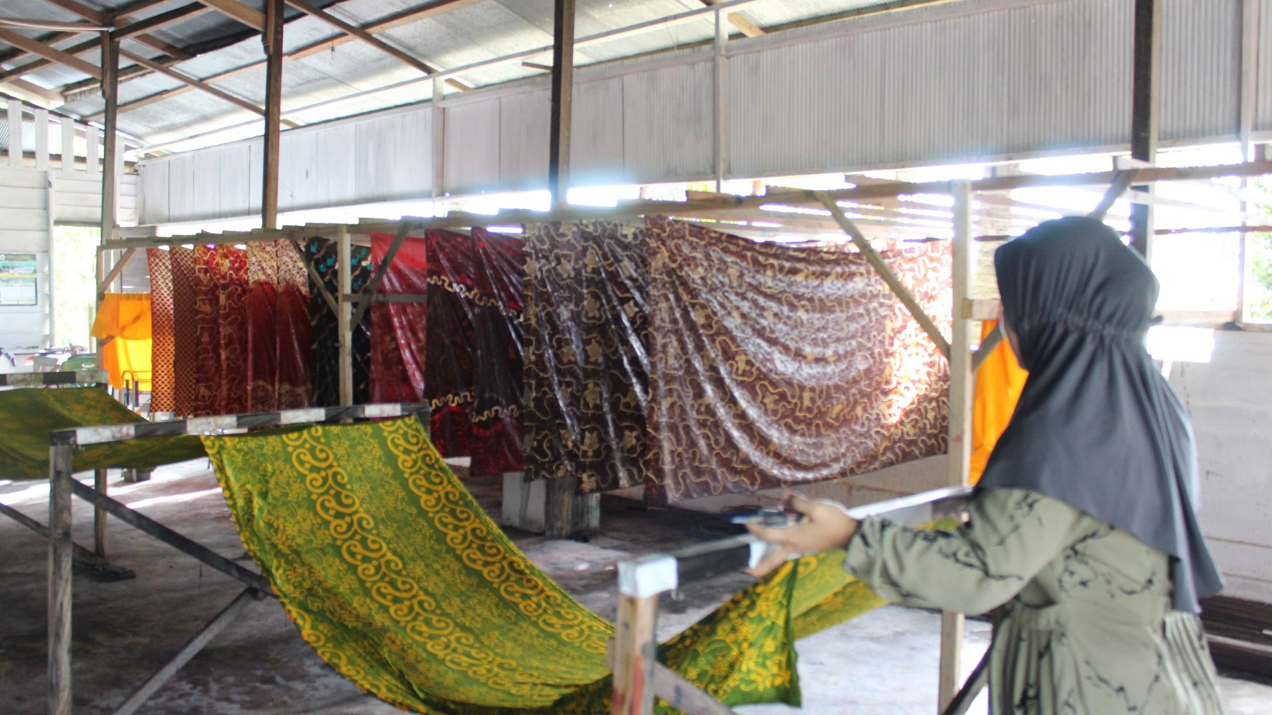 Batik Berau Jadi Primadona, Sumadi: Pengusaha Batik Harus Terus Berinovasi