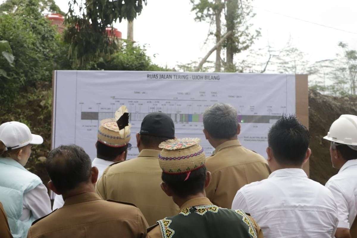 jalan penghubung Kubar–Mahulu, Kutai Barat, Mahakam Ulu, infrastruktur Kaltim, konektivitas pedalaman