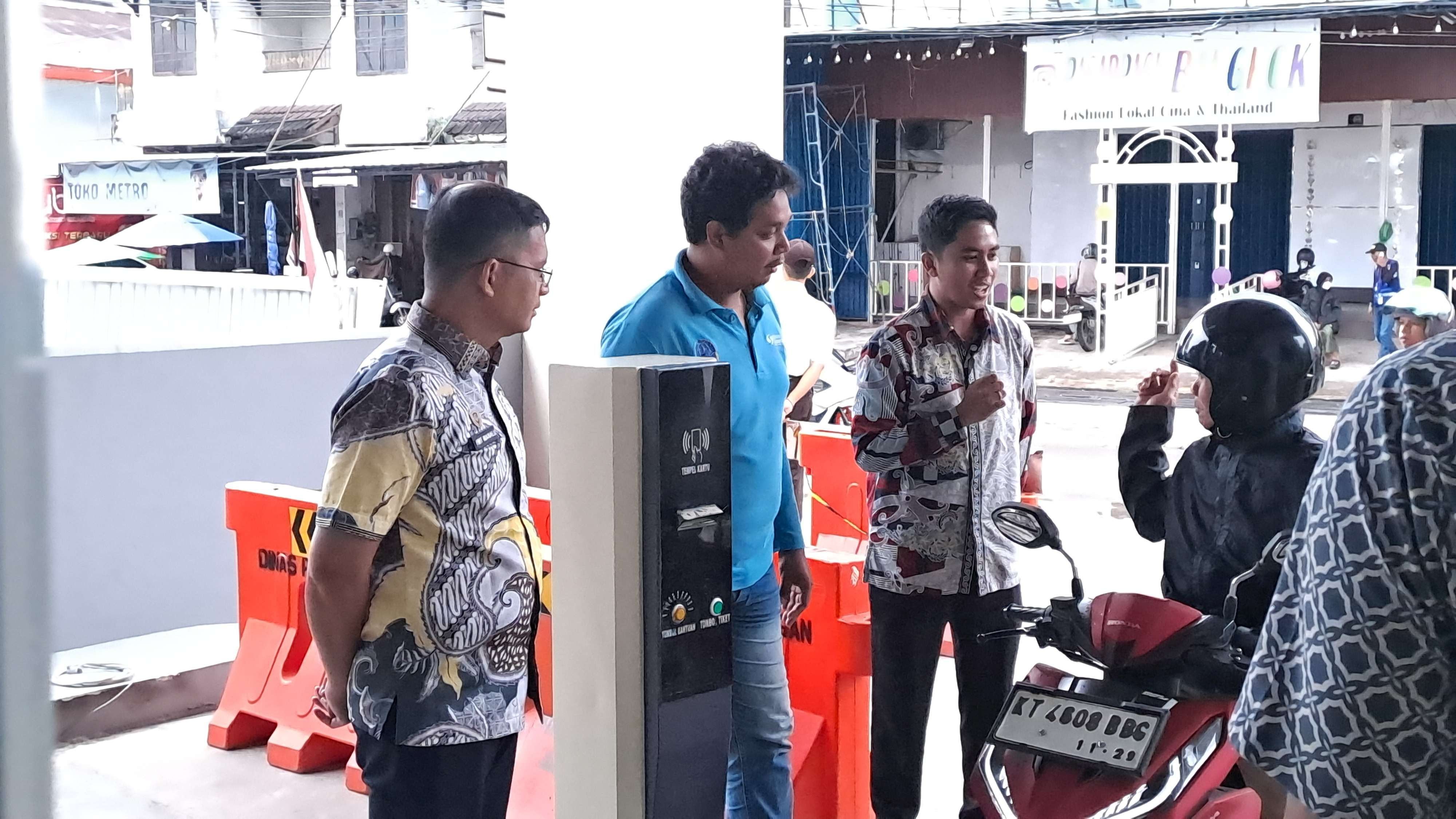 parkir progresif Pasar Pagi, parkir non tunai Samarinda, Pasar Pagi Samarinda, tarif parkir Samarinda, Dishub Samarinda