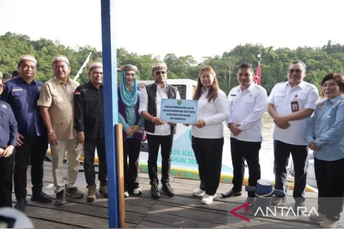 Akses Kesehatan 3T Makin Terbuka! Gubernur Kaltim Serahkan Ambulans Terapung Rp1,7 Miliar ke Mahakam Ulu