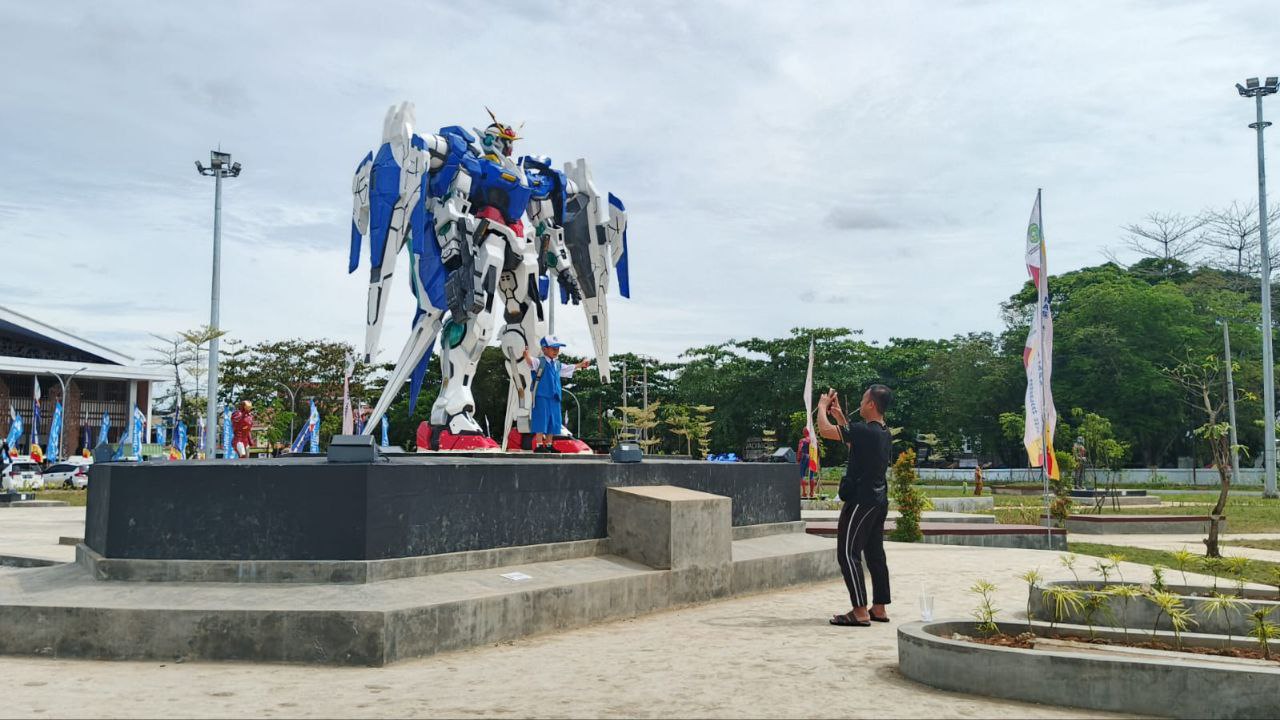 Tangga Arung Square Beroperasi, Banyak Gerai Kuliner Plus Miniatur Superhero