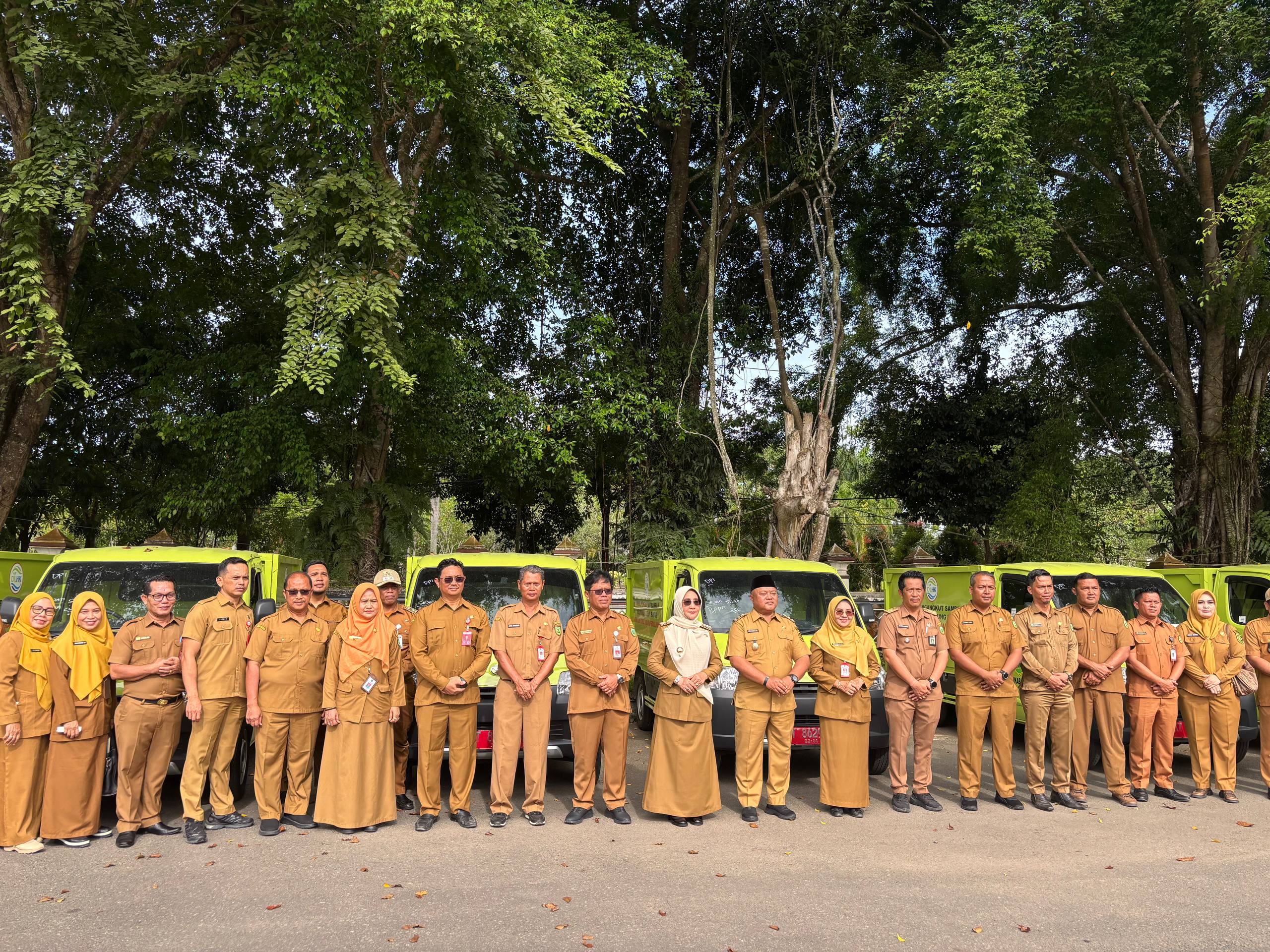 10 Kelurahan di Berau Terima Mobil Pengangkut Sampah