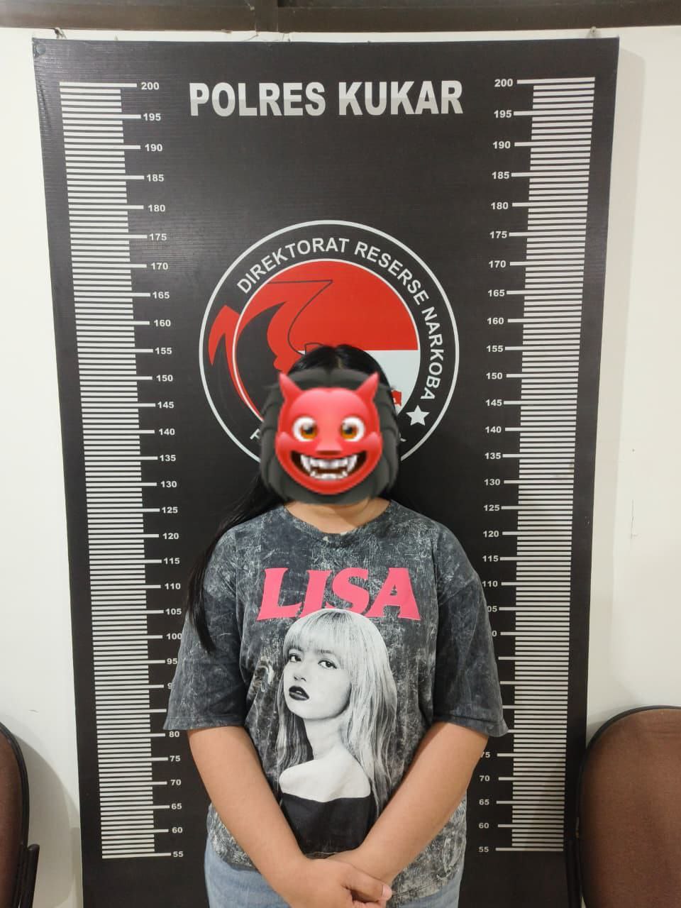 ‎Remaja Perempuan Berusia 18 Tahun Kedapatan Miliki 17 Paket Sabu-Sabu