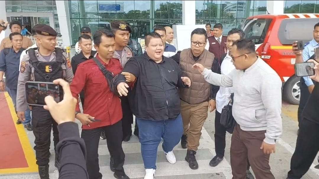 Muraker Kristian Lumban Gaol, tembakan koboi Balikpapan, eksekusi jaksa, senjata api Glock 19, vonis 5 bulan penjara