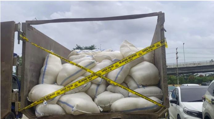 Wanita Asal Balikpapan Jadi Tersangka Kasus Distribusi 9,8 Ton Miras Cap Tikus