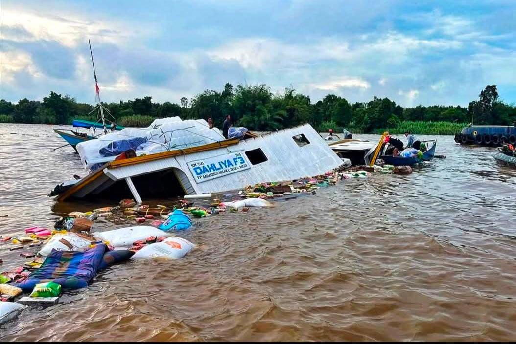 KM Dahlia Tenggelam di Perairan Muara Kaman, 52 Orang Nyaris Tewas