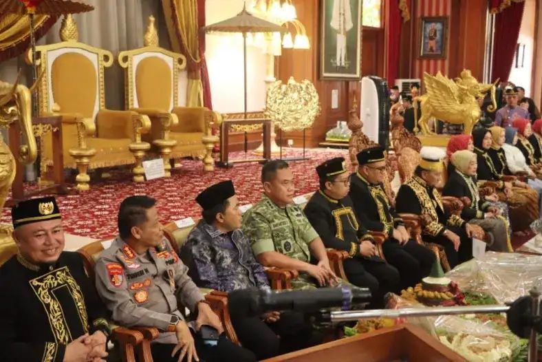 HUT ke-75 Sultan Kutai Kartanegara, Kesultanan Kutai Kartanegara, Polda Kaltim, Forkopimda, adat Kutai