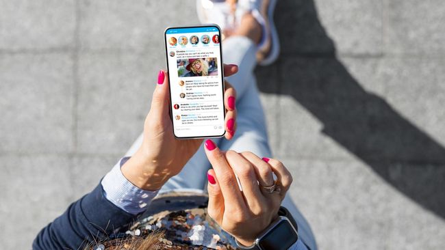 alasan orang jarang posting di media sosial, jarang posting media sosial, kebiasaan media sosial, privasi di media sosial, dampak media sosial