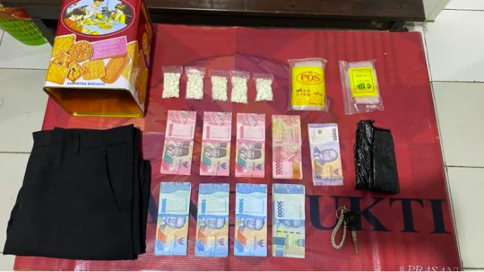 Polres Paser Amankan Dua Orang Pengedar Obat Keras tanpa Izin