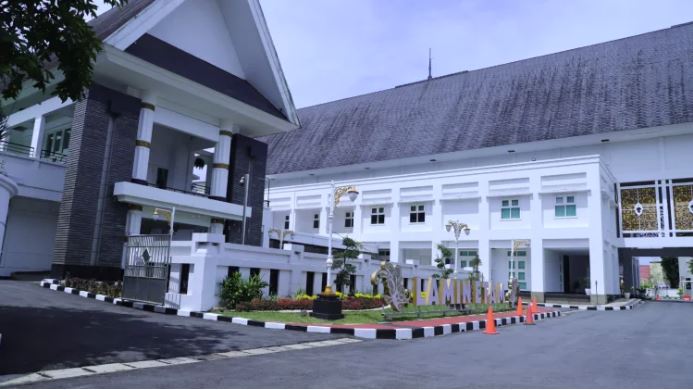 Gubernur Kalimantan Timur Evaluasi Renovasi Rumah Jabatan