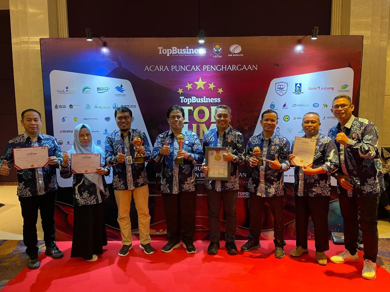 Perumda Batiwakkal Berau Sabet TOP BUMD Bintang 5 dan TOP CEO 2026, Tegaskan Komitmen ESG