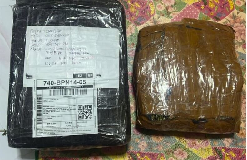Ungkap Peredaran Narkoba, Ditresnarkoba Polda Kaltim Amankan Tersangka dengan 1 Kg Ganja di Balikpapan