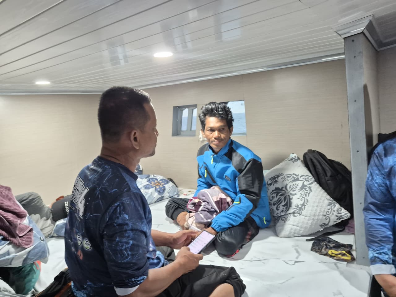 Tim SAR Evakuasi Nahkoda Kapal KM Samarinda Fishing karena Sakit
