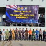 KRI Teluk Kupang 519 Mampir di Pelabuhan Semayang Balikpapan