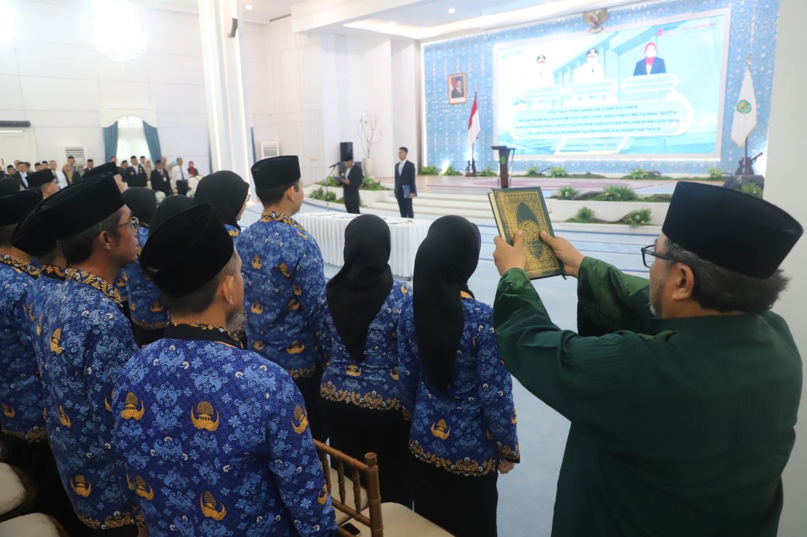 Gubernur Kaltim Lantik 234 PNS, Tekankan Pelayanan Cepat, Tepat, dan Solutif