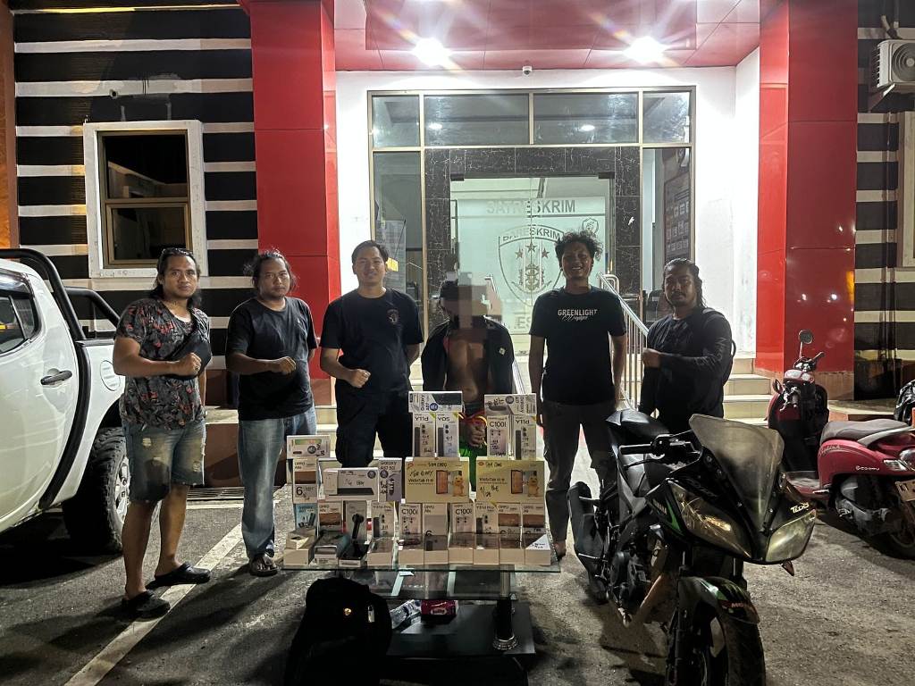 Tim Jatanras Polres Paser Tangkap Pembobol Konter HP, Amankan Puluhan Handphone