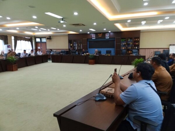 Sertifikat Tanah Tak Kunjung Terbit, Mantan Kades Embalut Mengadu ke DPRD Kukar hingga Ombudsman