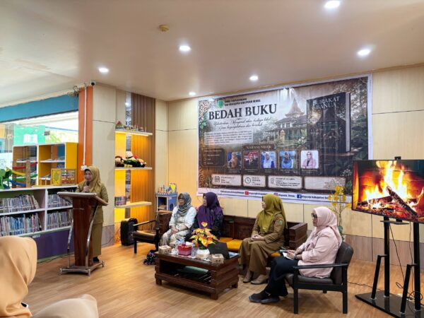 Bedah Buku “Burakat Banua”, Angkat Kekayaan Budaya dan Pengetahuan Lokal Berau