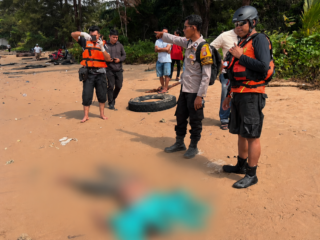 Tim SAR Temukan Nelayan Korban Kapal Terbalik di Muara Manggar  