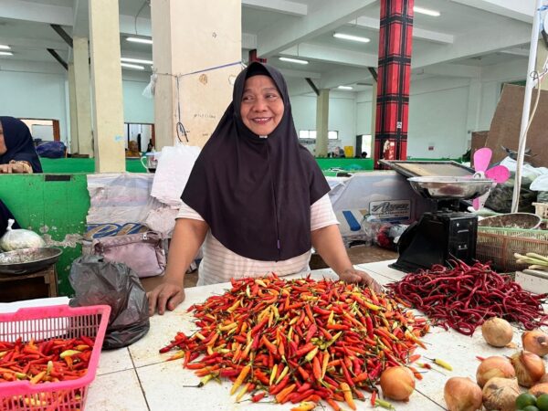 Harga Lombok Anjlok, Daya Beli di Pasar Merdeka Justru Melemah
