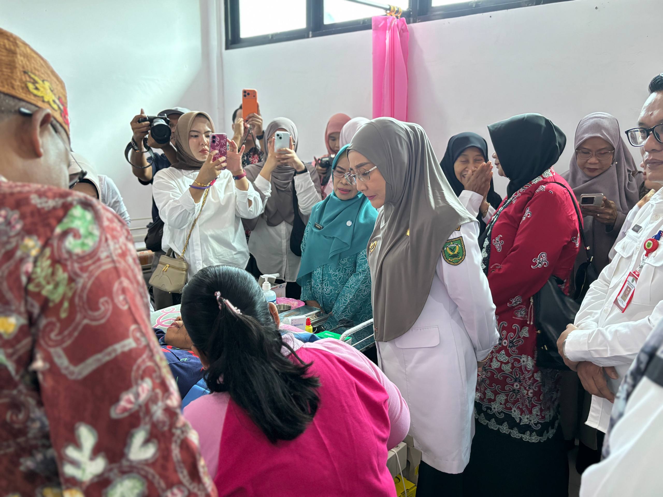 Tinjau Layanan KB di Puskesmas, Bupati: Peran Ayah Penting Wujudkan Keluarga Berkualitas