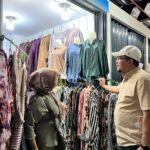 Empat Jam Keliling Pasar Pagi, Iswandi Buktikan Derita Pedagang Sepi Pembeli