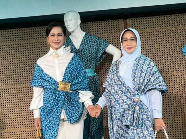 Bupati Berau Jadi Peraga Busana, Batik Derawan Maratua dan Tari Baliu Dalling Curi Perhatian Nasional