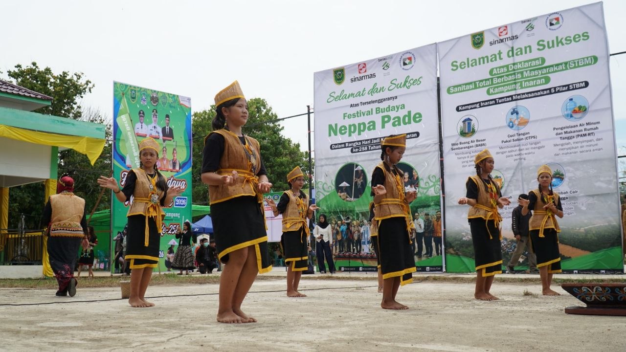 Lewat Pendampingan PT Berau Coal, Kampung Inaran Sukses Deklarasikan STBM Pertama di Berau