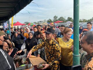 Gubernur Kaltim Tinjau Pasar Ikan Murah, Sasar Percepatan Penurunan Stunting hingga Pengendalian Inflasi