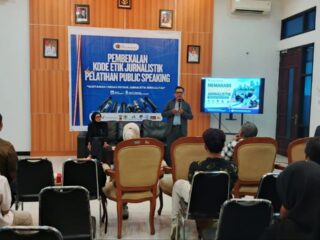 Wartawan Kukar Dibekali Kode Etik, Ahli Pers: Kecepatan Bukan Segalanya
