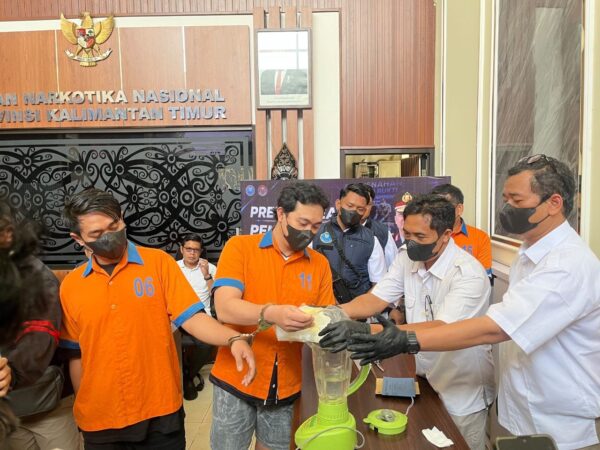 Niatnya Mau Nikahi Kekasih di Samarinda, Sekalian 'Ngurir' Sekilo Sabu-Sabu, Pria Asal Pontianak Ditangkap