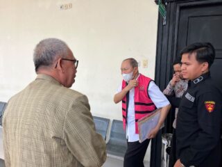 Lanjutan Sidang Korupsi PT JMB, Jaksa Sebut Eksepsi Sentuh Pokok Perkara, Pengacara Minta Ginarsa Jadi Tahanan Kota
