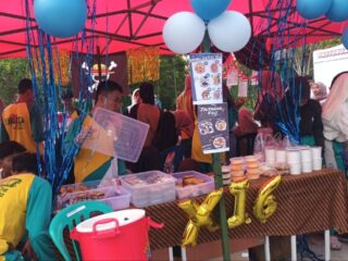 SMAN 1 Anggana Gelar Bazar UMKM Hasil Olahan Siswa