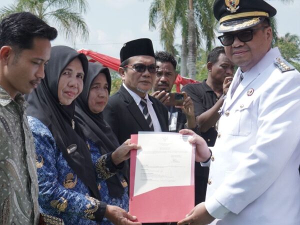 168 Orang Terima Ijazah Paket Kesetaraan