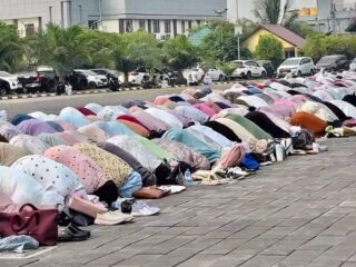 Warga Berau Memohon Hujan Lewat Salat Istisqa