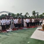 ASN Pemkab Kukar hingga Pelajar Sujud Minta Hujan di Halaman Kantor Bupati