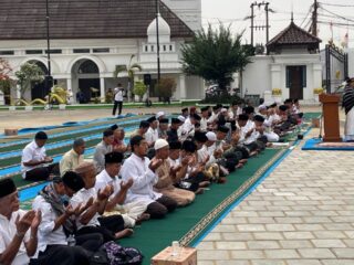 Jelang Erau 2026, Kesultanan Kukar Gelar Salat Istisqa dan Haul Jamak di Kedaton
