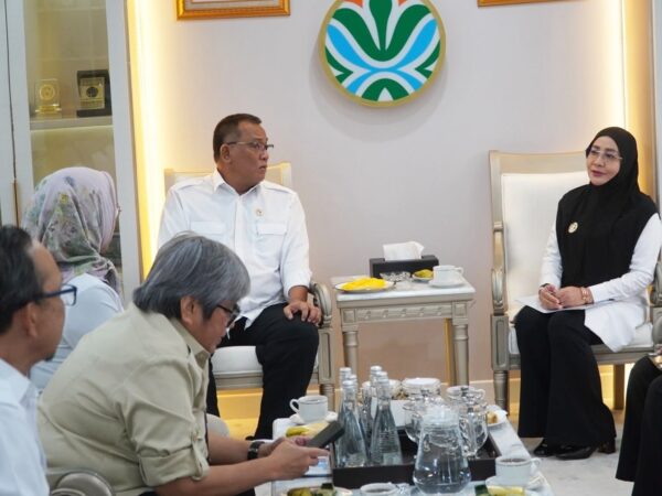 Bupati "Curhat" Pengelolaan Sampah di Destinasi Wisata, Menteri Lingkungan Hidup Siap Bantu Peralatan