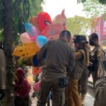 Satpol PP Samarinda Sikat Miras hingga Lapak Liar, "Ajak" Satpol Mahakam Ulu