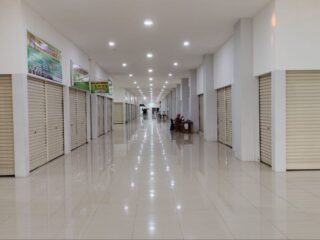 Pedagang di Tangga Arung Square Pilih Tutup Kios