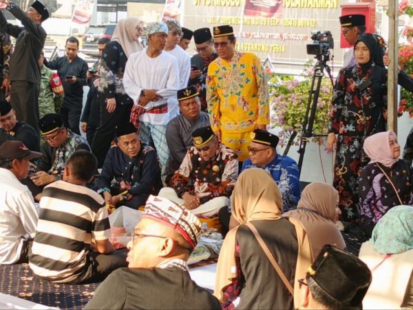 Sejumlah Warga Mengaku Tak Kebagian Makanan Saat Beseprah, Panitia: Ada yang Membungkus