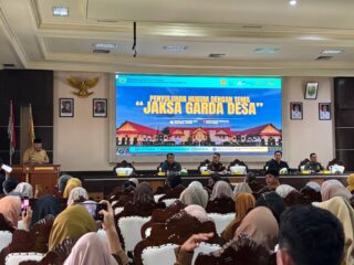 Gamalis Minta Aparatur Kampung Rajin Konsultasi Hukum