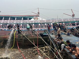 Kondisi Miring di Tepian Mahakam, Polisi Akan Periksa Pemilik Kapal Wisata KM Cahaya Nur Muhammad