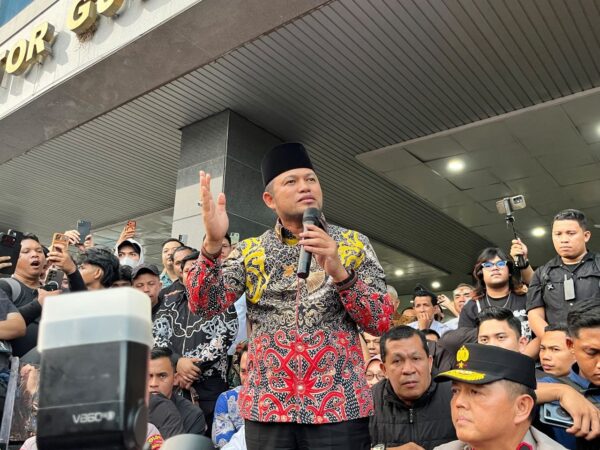 Didesak soal Penanganan Karhutla, BBM dan Listrik, Ini Jawaban Rudy Mas’ud ke Mahasiswa